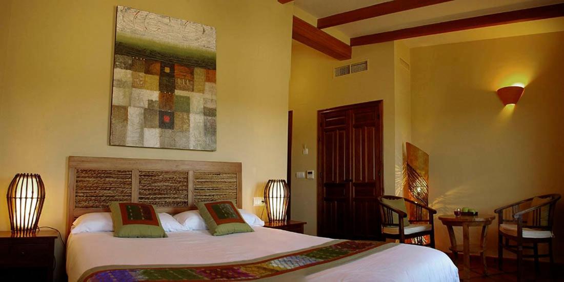 Masia Durba Hotel Castellnovo Luaran gambar