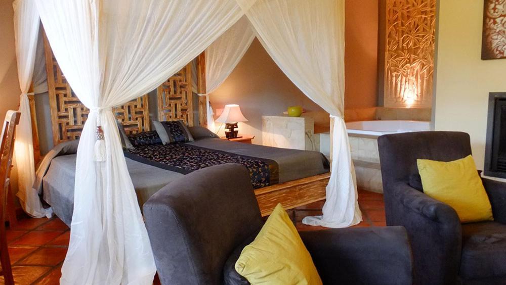 Masia Durba Hotel Castellnovo Luaran gambar