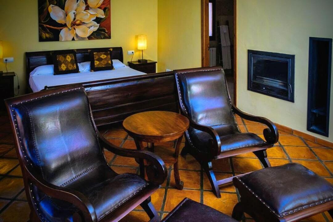 Masia Durba Hotel Castellnovo Luaran gambar