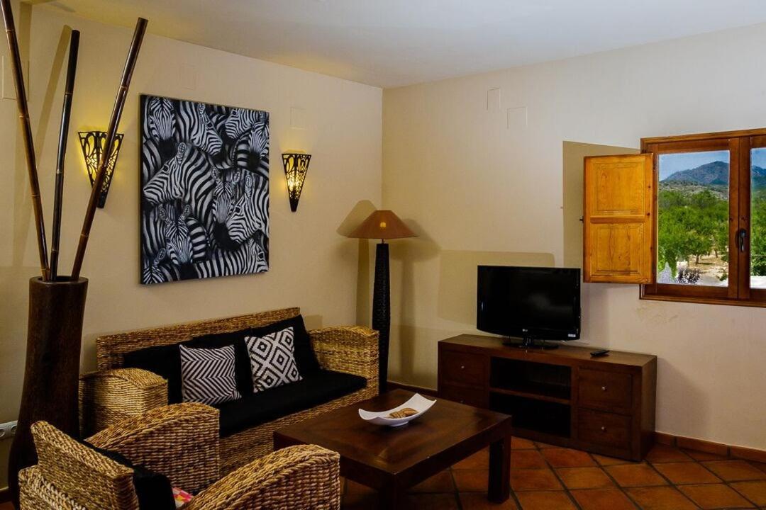 Masia Durba Hotel Castellnovo Luaran gambar