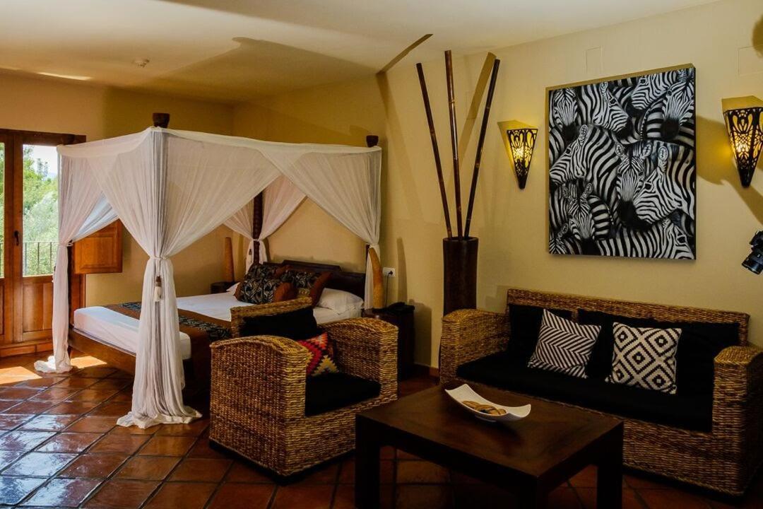 Masia Durba Hotel Castellnovo Luaran gambar