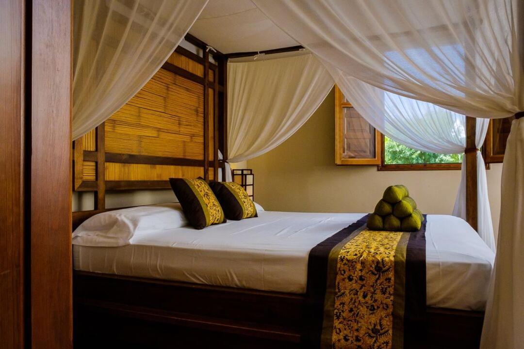 Masia Durba Hotel Castellnovo Luaran gambar
