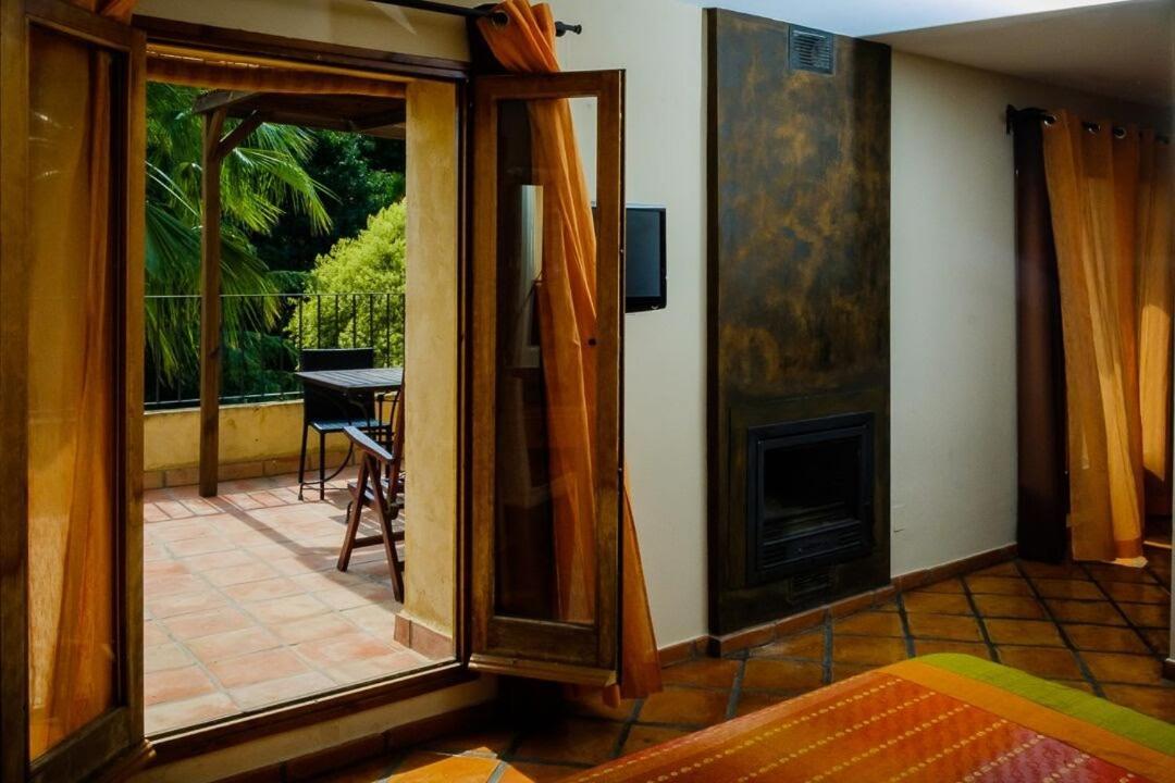 Masia Durba Hotel Castellnovo Luaran gambar