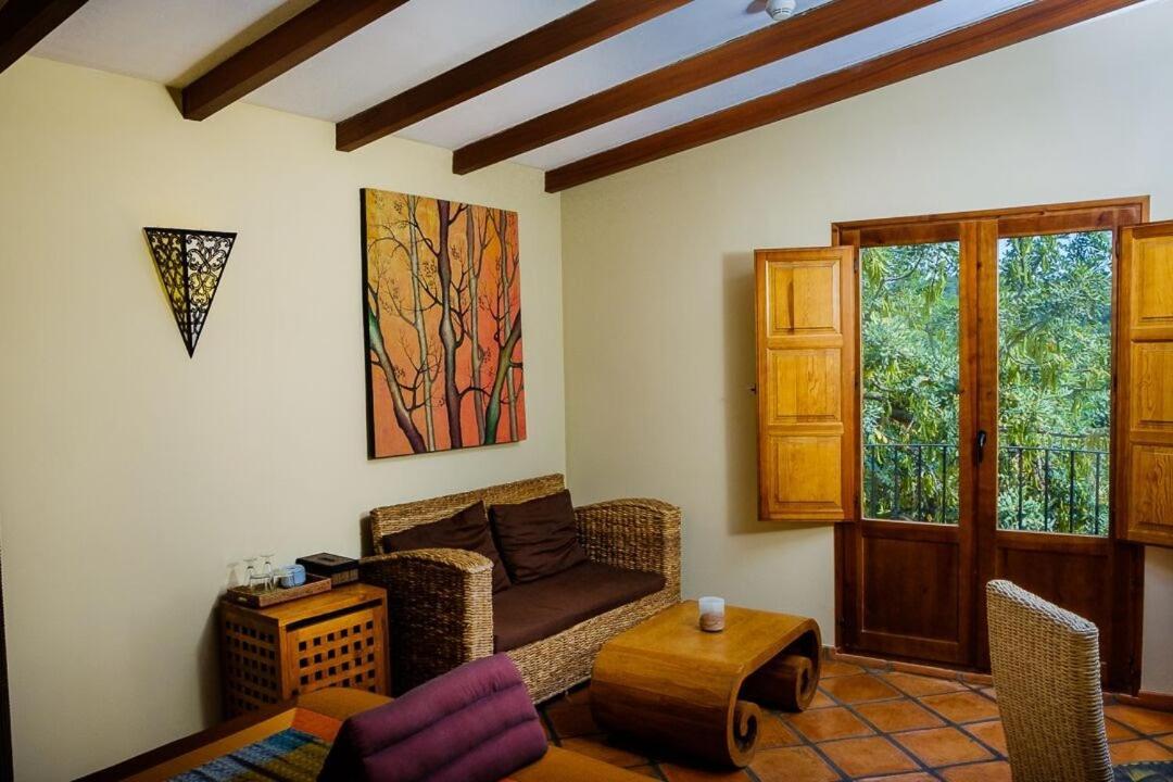 Masia Durba Hotel Castellnovo Luaran gambar