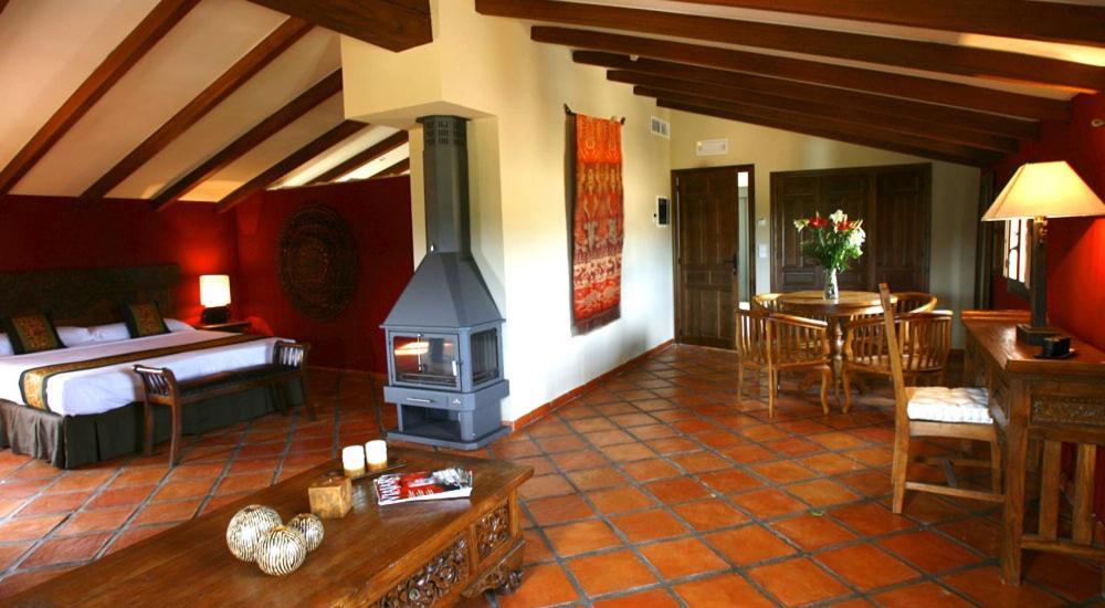 Masia Durba Hotel Castellnovo Luaran gambar